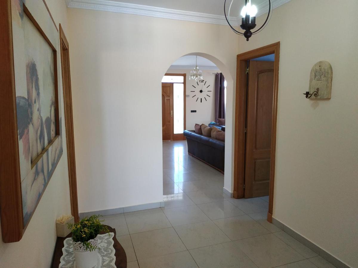 Casa Del Sol: Spacious 3-bedroom With Private Solar-heated Pool Triquivijate