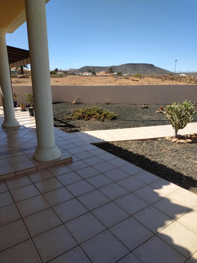 Casa Del Sol: Spacious 3-bedroom With Private Solar-heated Pool Villa Triquivijate