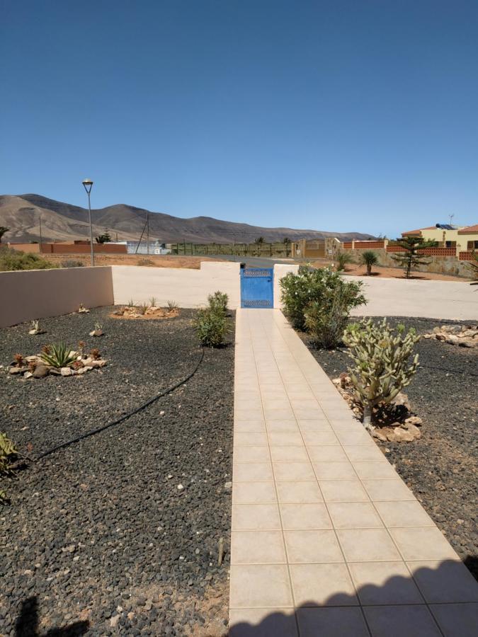 Casa Del Sol: Spacious 3-bedroom With Private Solar-heated Pool Triquivijate