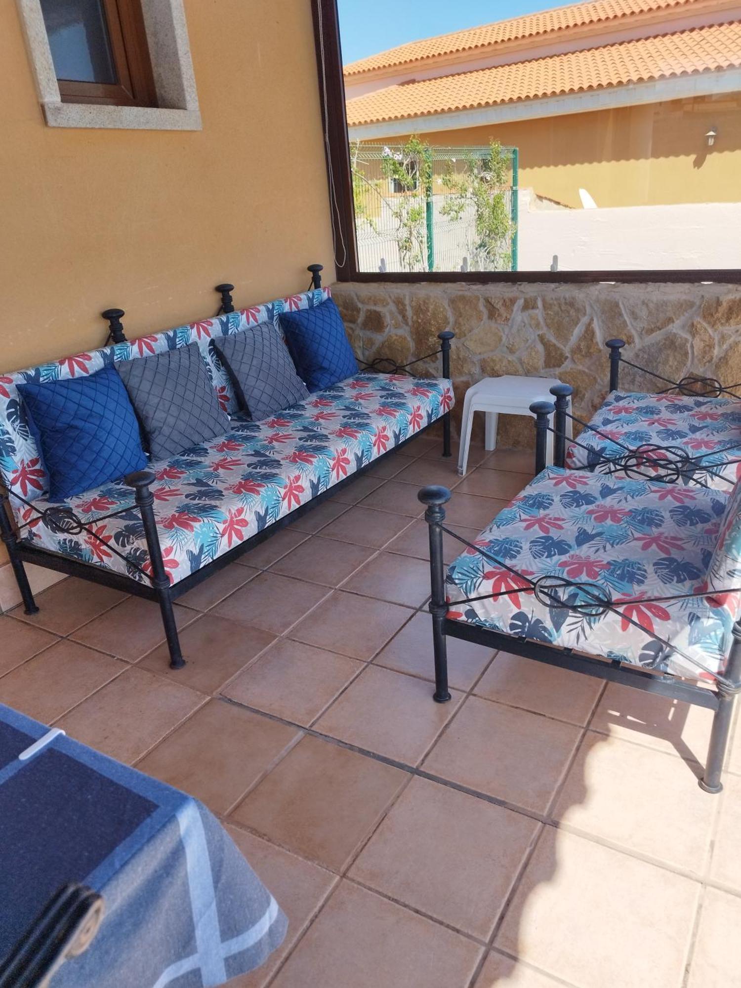 Casa Del Sol: Spacious 3-bedroom With Private Solar-heated Pool Triquivijate